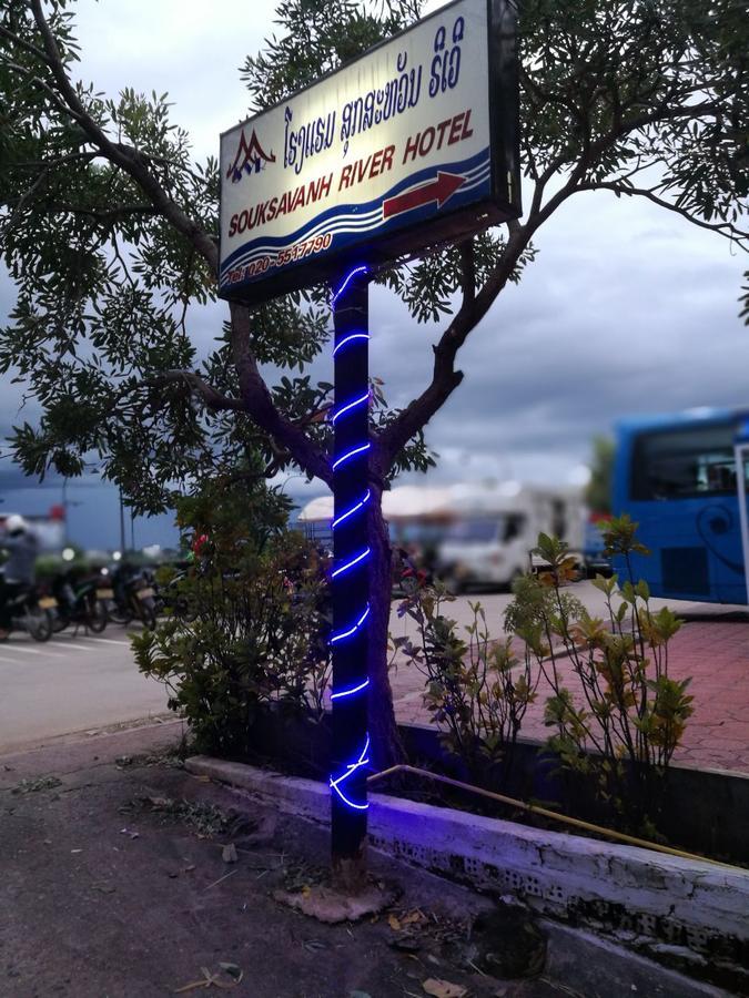 Suksavanh River 2 Hotel Ban Nongdouang Exteriör bild